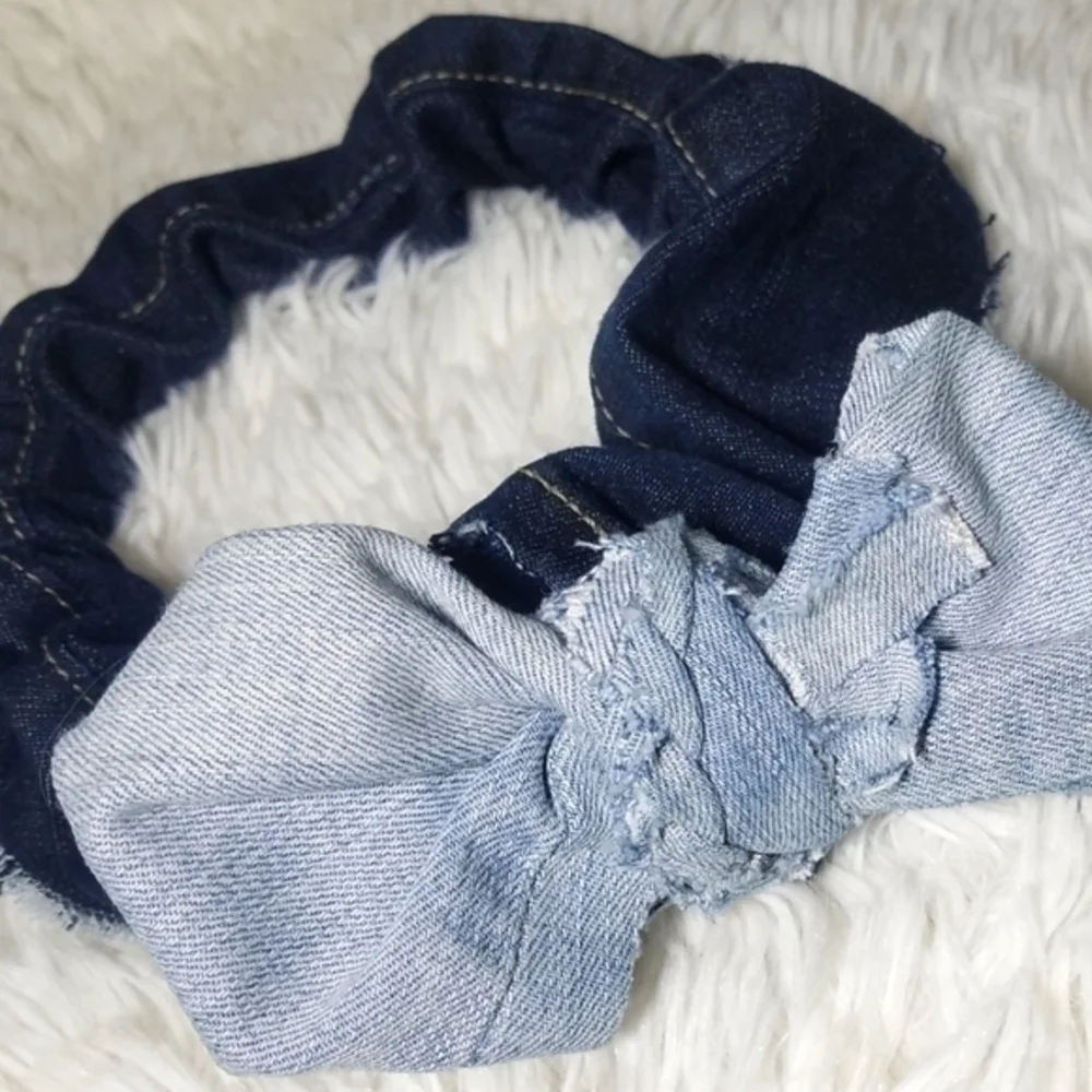 TASTY RAW EDGE DENIM   XL SCRUNCH-ME PONYTAIL